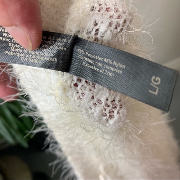 DENVER Hayes Cozy Soft Fuzzy Eye Lashes White Knit Cardigan Sweater & Pockets L - Picture 10 of 11